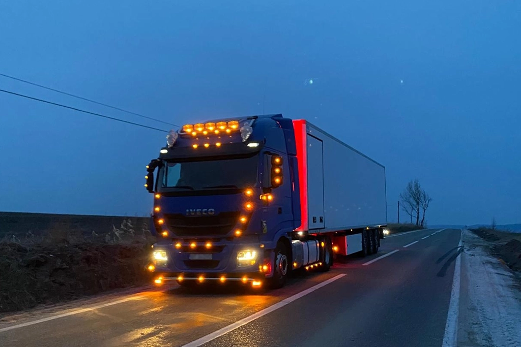 ansamblu pregatit de transport marfuri international
