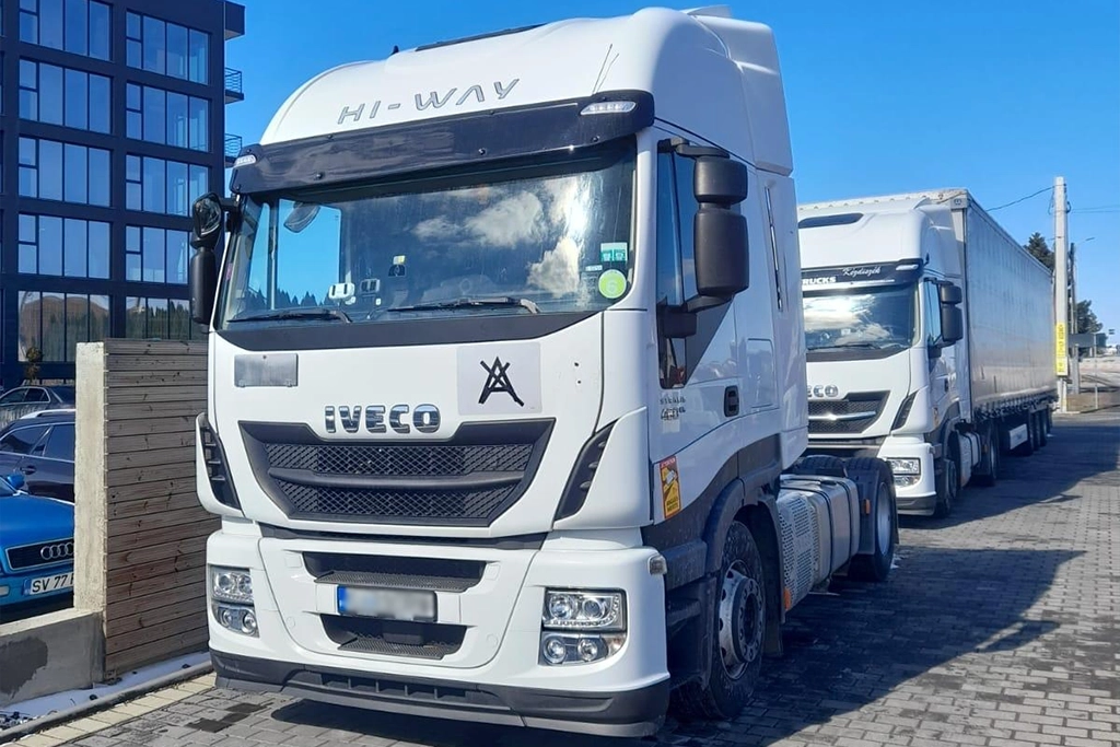 camioanele Iveco apartinand firmei Soldavid pregatite de transport international de marfuri
